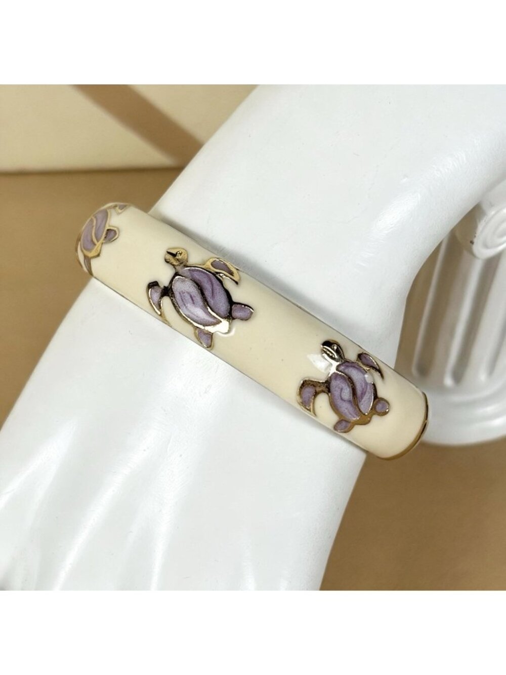 VTG Jiu Long Xing Sea Turtle Enamel Clamper Bangle 7.25 Gold Lilac A80